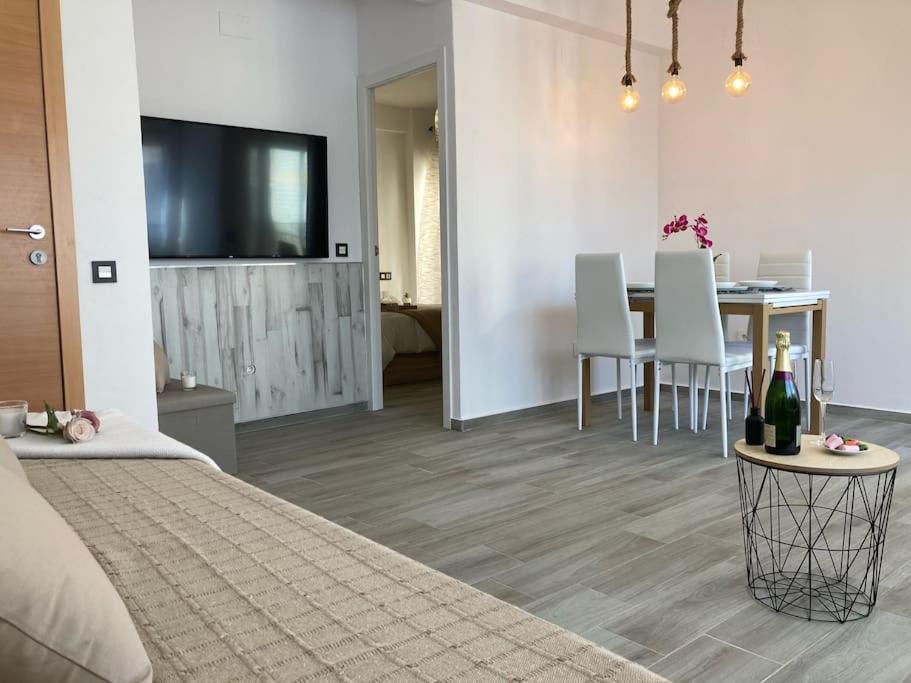 Coqueto Apartamento De Playa Con Piscina Y Terraza Valencia Ngoại thất bức ảnh