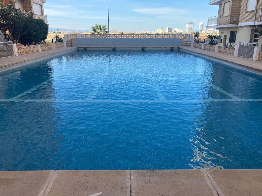 Coqueto Apartamento De Playa Con Piscina Y Terraza Valencia Ngoại thất bức ảnh
